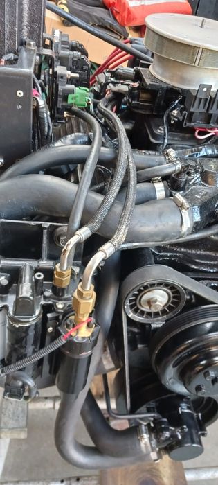 Barco Cobalt Marine 253 | Motor Hp Volvo Penta 5.7 GXi V8