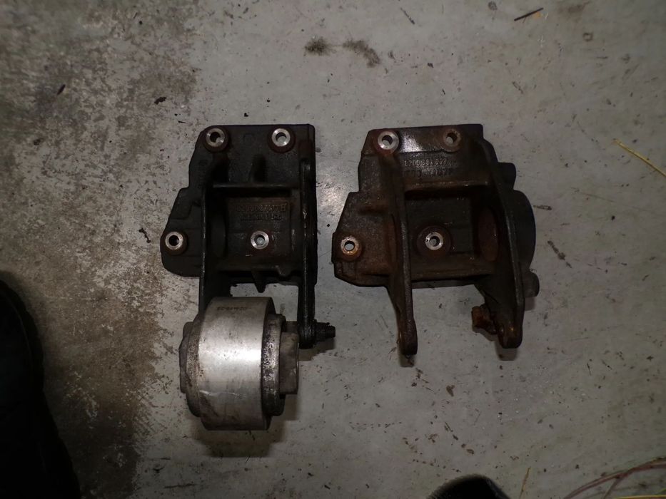 Podpora półosi Master Movano 2.5 DCI 8200684227