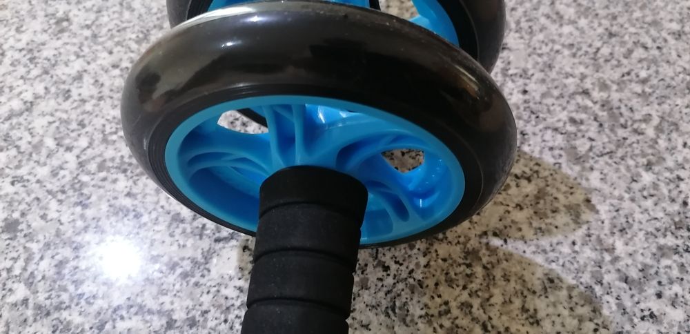 Rolo de abdominais novo a estrear