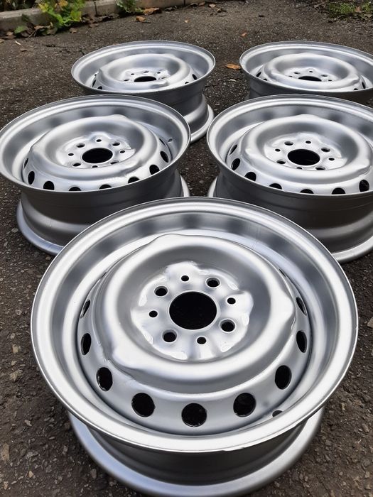 Диски ВАЗ 2103 ,2106 ,2101 С ушами под колпак .