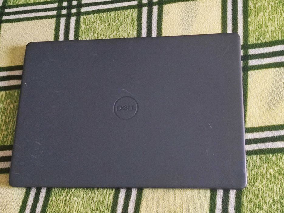 Потужний ноутбук Dell на i3 1005g1 з IPS дисплеєм