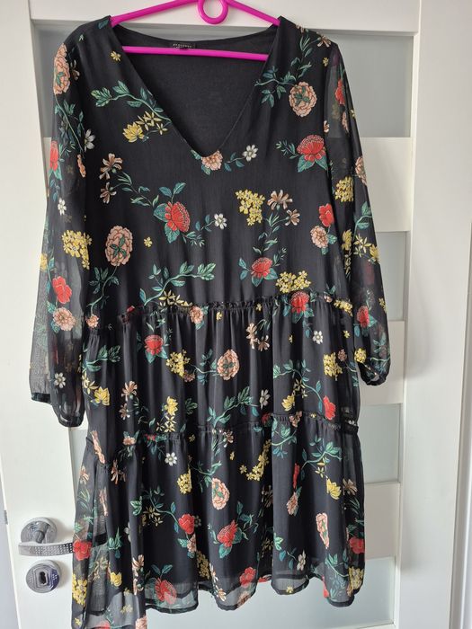 Sukienka roz. 42 Reservad