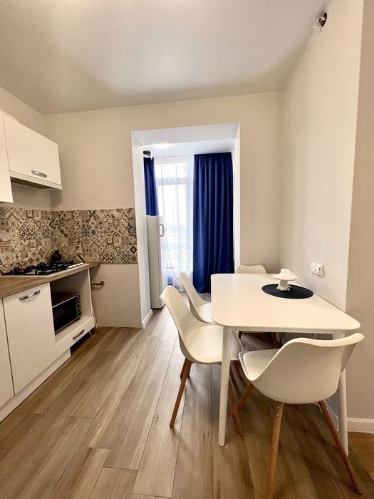 Двокімнатна квартира в розвиненому районі!Сертифікат ТАК!