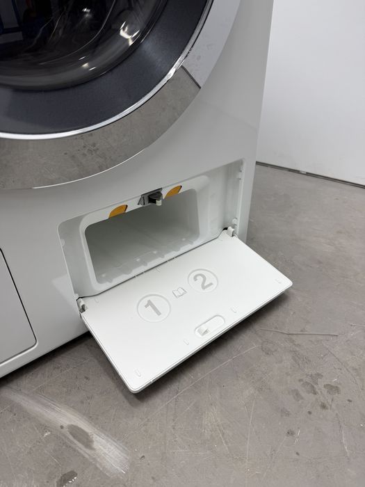 Прально-сушильна машина Miele WTH720 wth 730
