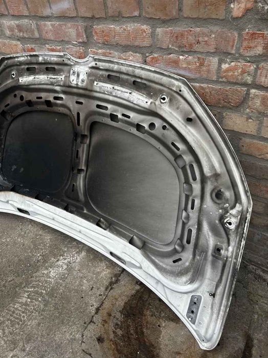 VAG Caddy 10-15 капот дефект KA0442 1T0823031P