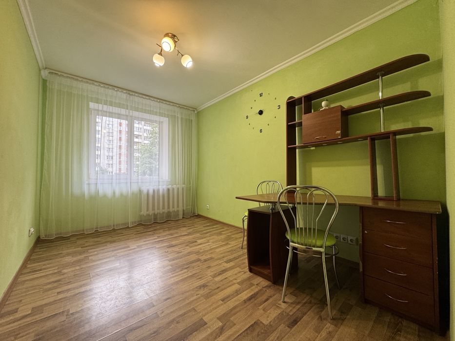 Продаж 2к квартири вул.Варшавська Шевченківський район