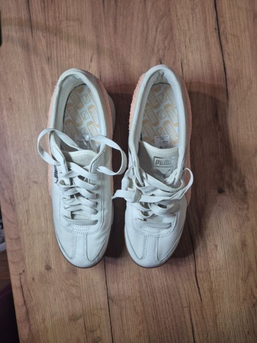 Жіночі кросівки Puma