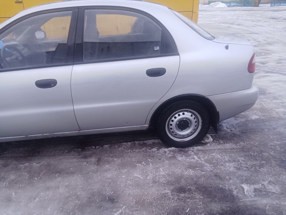 Сенс, повністю на ходу.