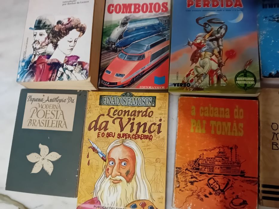 Conjunto de 12 Livros Antigos Diversos