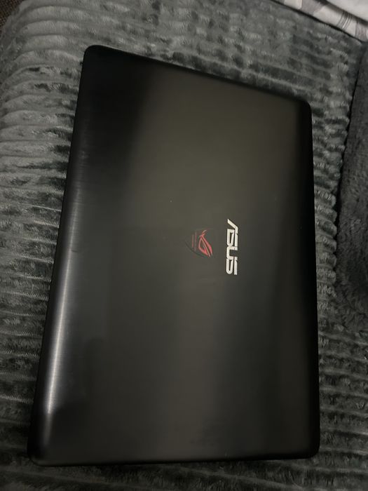 Vendo portatil gaming com rato incluido