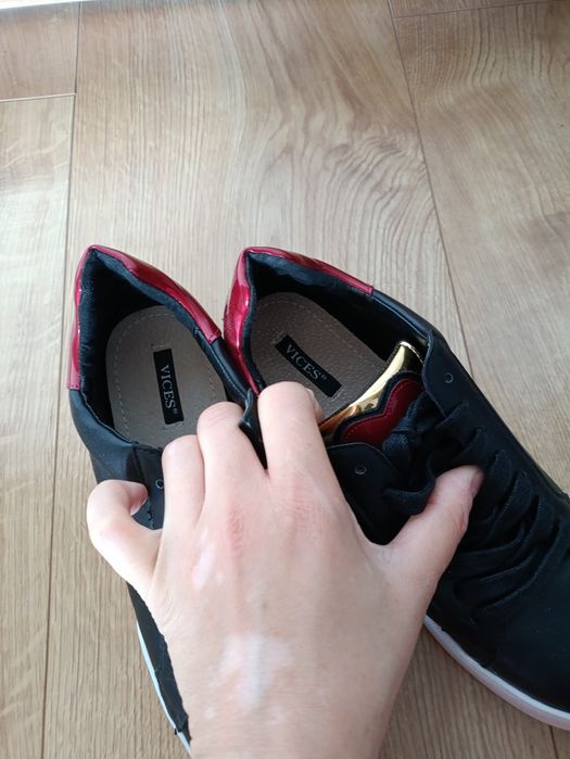 Buty damskie czarne 39