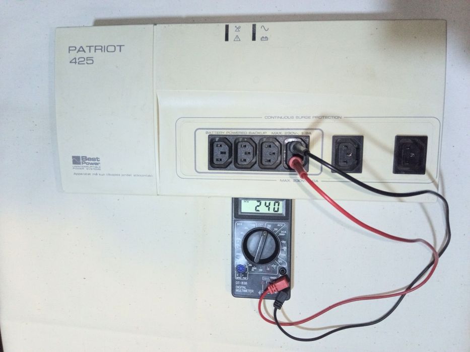 Перетворювач напруги -12В на ~220В UPS Patriot 425