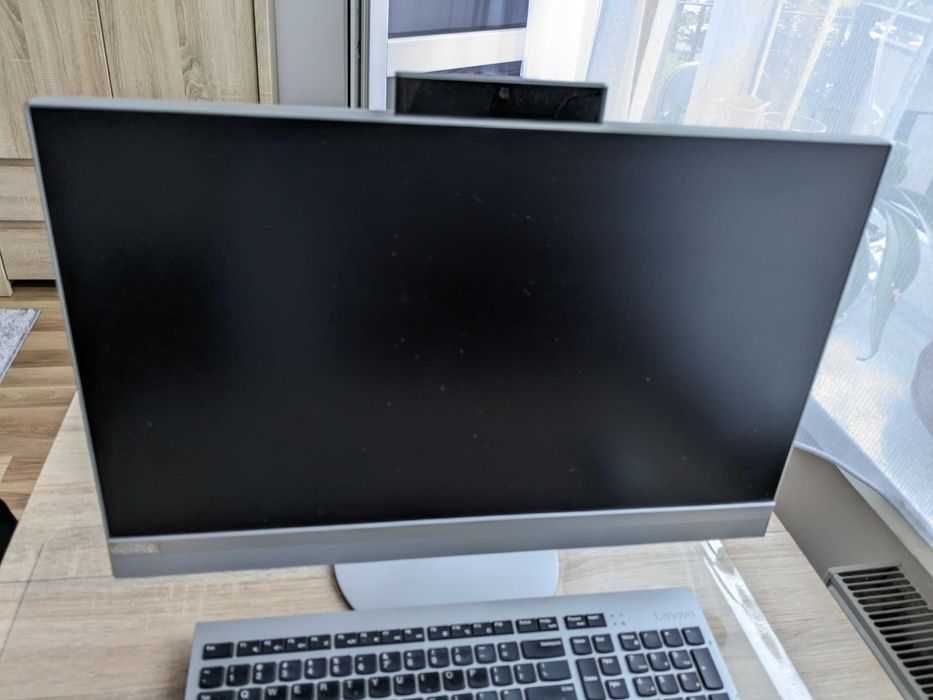 Komputer stacjonarny all in one Lenovo AIO 520-24IKL