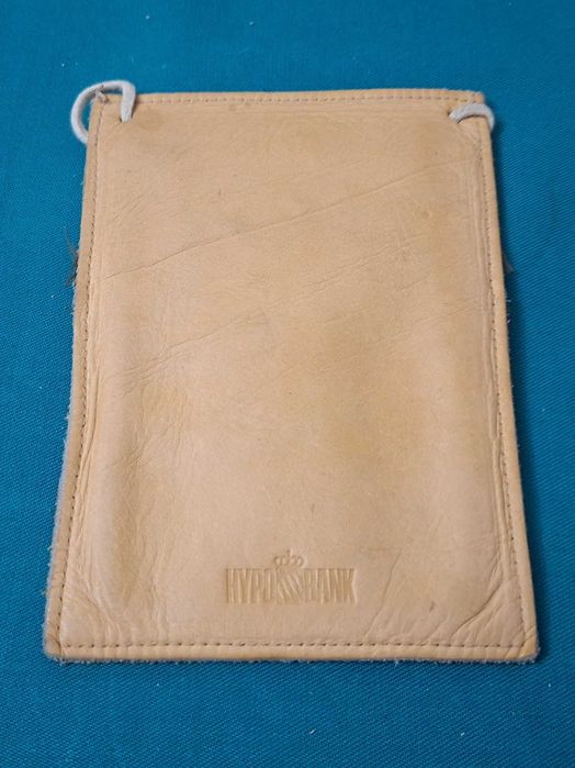 Belíssima Bolsa artesanal em couro macio, vintage