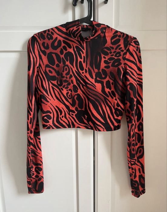 Bluzka damska krótka długi rękaw odkryte plecy Bershka M 38