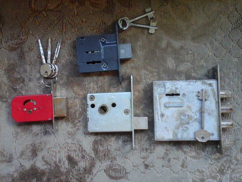 Продам замок для дверей