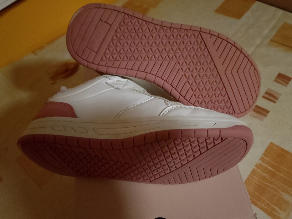 Adidasy dla dziewczynki