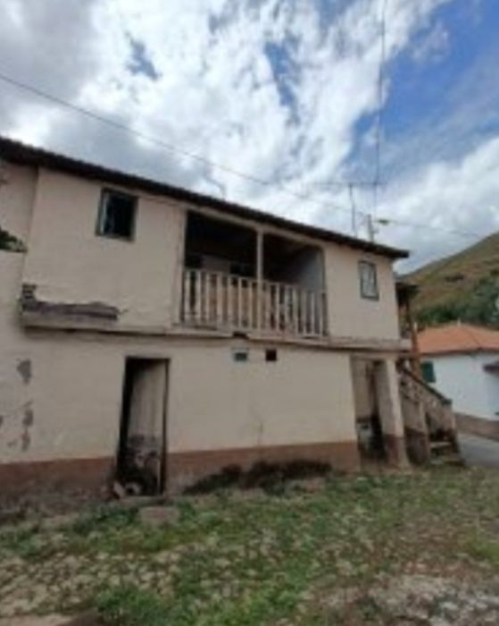 Casa para venda em Sta. Marta de Penaguião, Cumieira