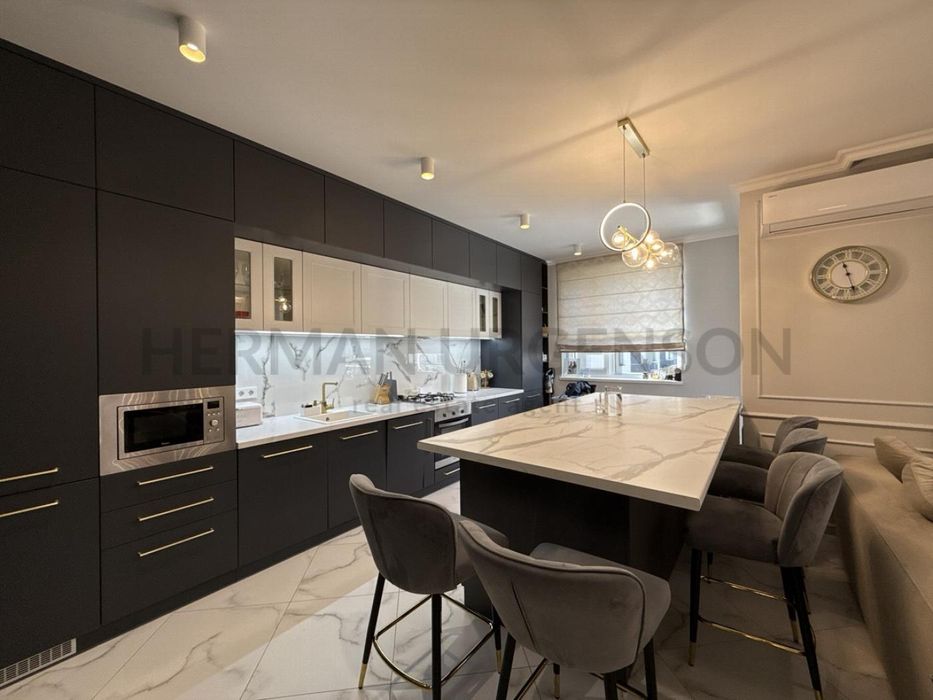 Продаж 3к квартири 110 м.кв / ЖК Bavaria, БАМ