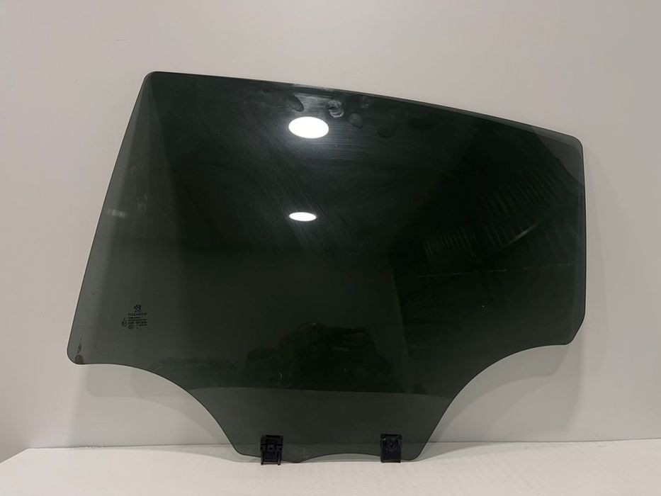 Vidro Porta Peugeot 208 Traseiro Esq. ( Escuro Original )