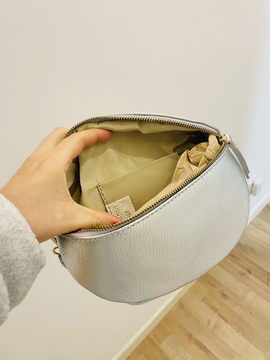 Bolsa prateada em pele NOVA