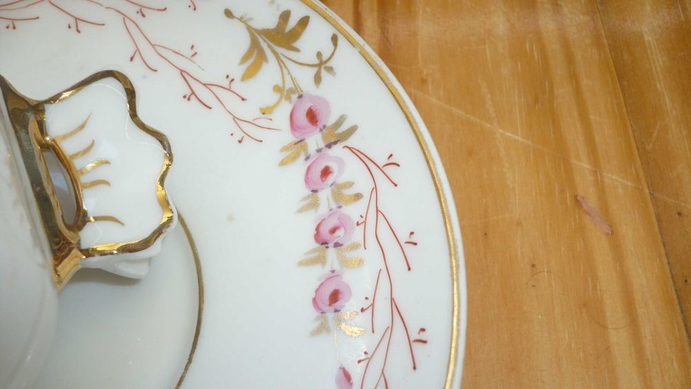 Chávena em Porcelana Vista Alegre - Antiga