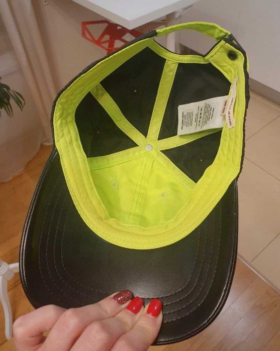 Czapka z daszkiem DKNY