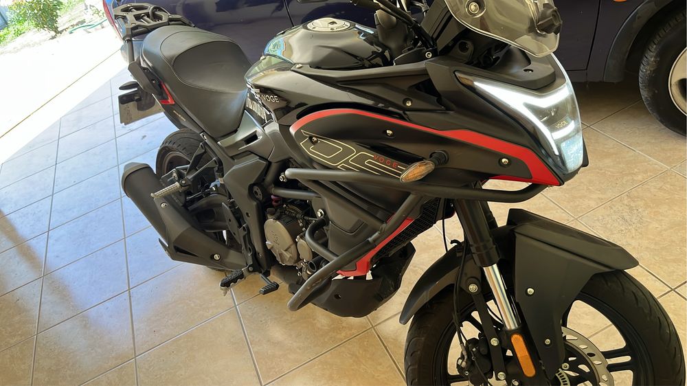 Moto Voge 300 DS