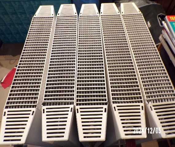 Grzejniki konwektorowe 60x11x60. Komplet 5 szt.