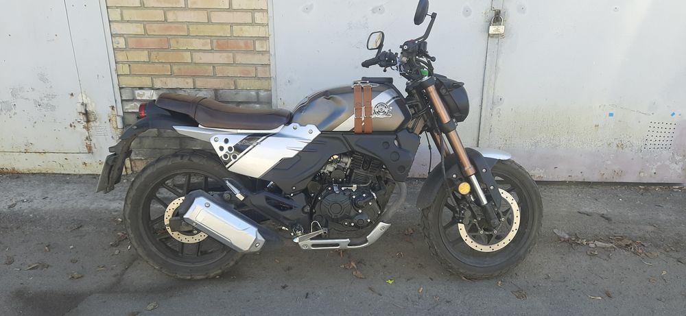 Мотоцкл Lifan KPM 200.