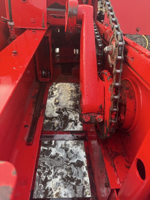 Прес-підбирач марки Massey Ferguson 120 3 шт