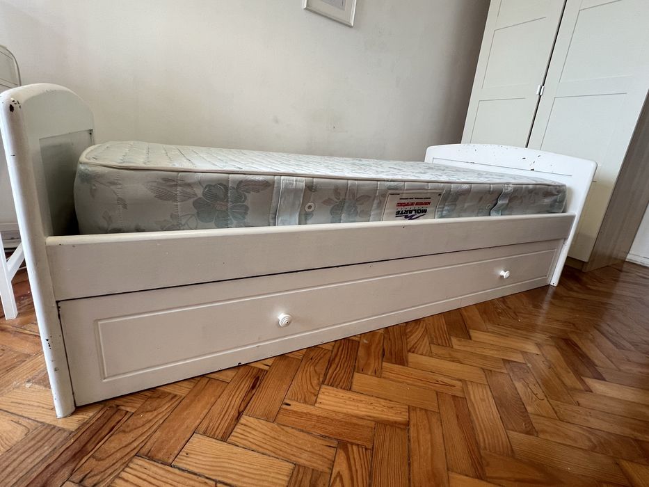 Cama dupla com dois colchoes