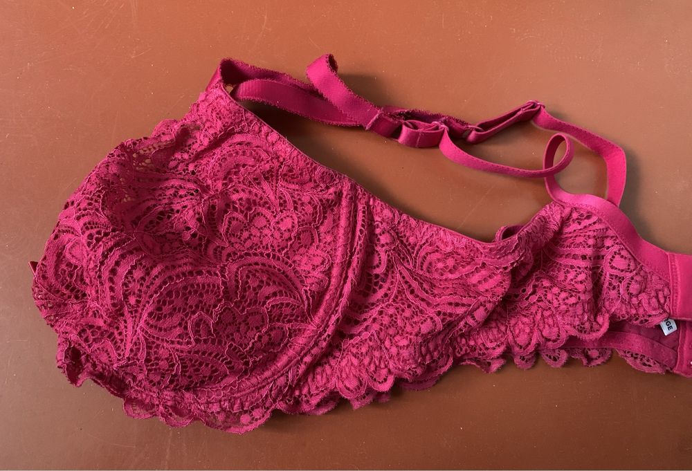 Ліфчик бюстгалтер