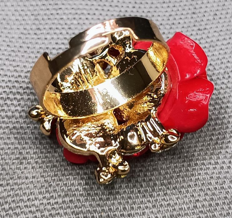 Pierścionek żywica cyrkonie duży Nowy