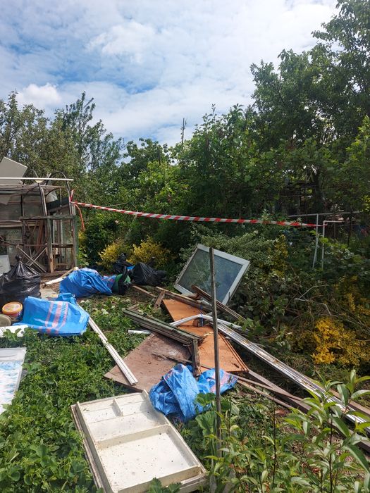 Opróżnianie Mieszkań Domów Strychów Piwnic Garaży Wywóz Gratów