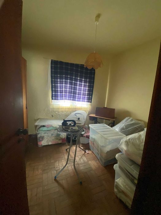 Moradia em Vale de Azares - Celorico da Beira