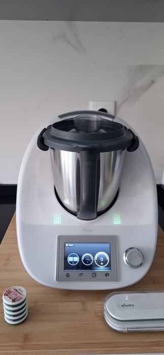 Bimby tm5, 2 copos, acessórios completos, cook-key