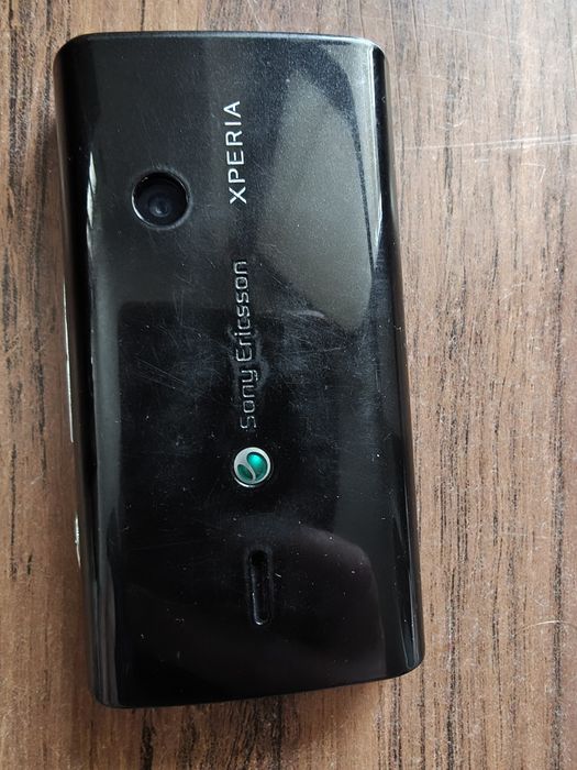 Sony Ericsson Xperia X10 (X10i) w kolorze czarnym.