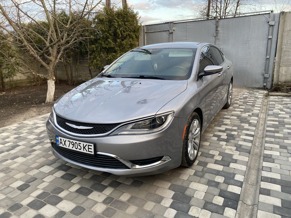 Продам крайслер 200