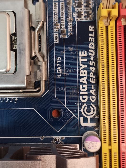 płyta główna Gigabyte GA-EP45-UD3LR, Intel Core 2 Duo E6550
