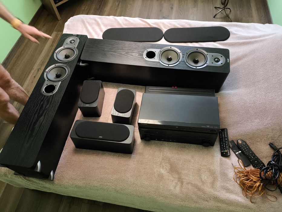 Zestaw DVD Pioneer+ głośniki.