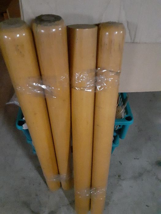 Mesa de cozinha extensível, acabamento carvalho