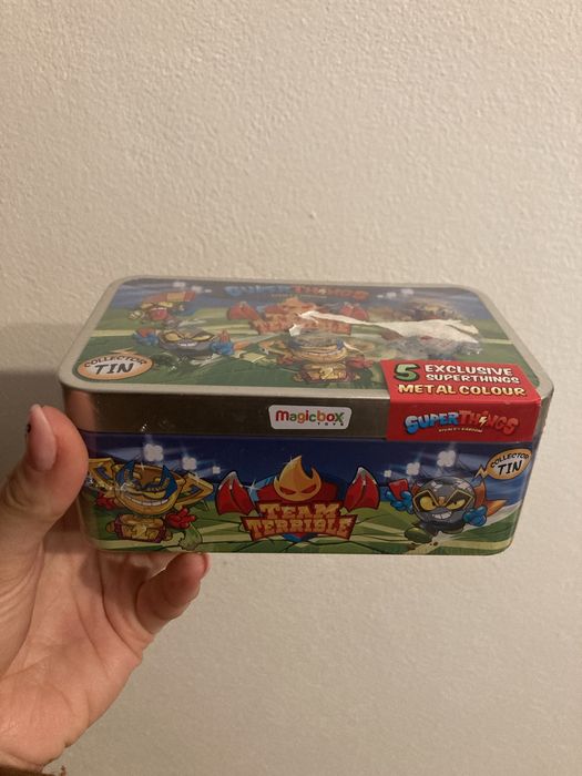 Superthings team terrible puszka