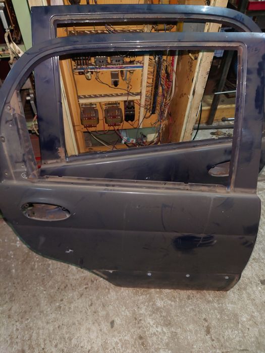 Двери Дэу матиз левая передняя,две задние