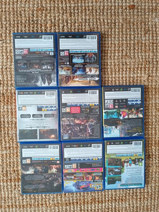 Vendo jogos ps4 dark souls, assasins