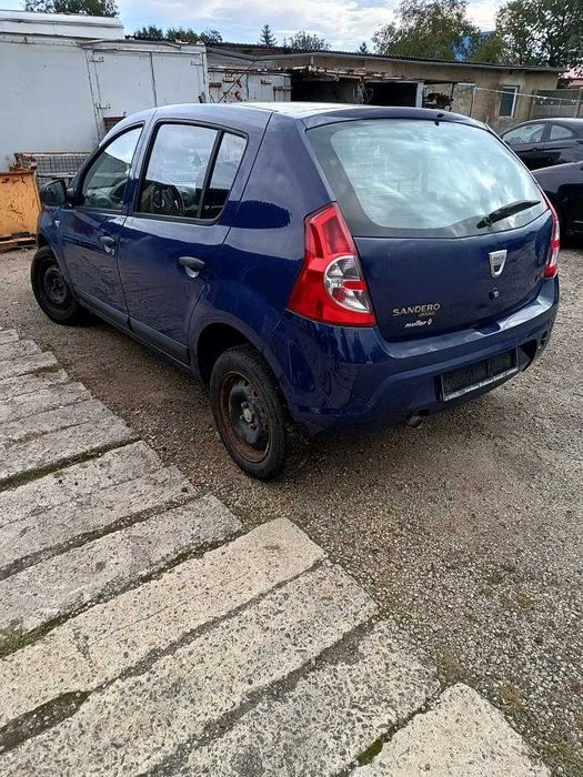 Dacia Sandero 1,4 E 2009r  na  części  lakier  DV61H