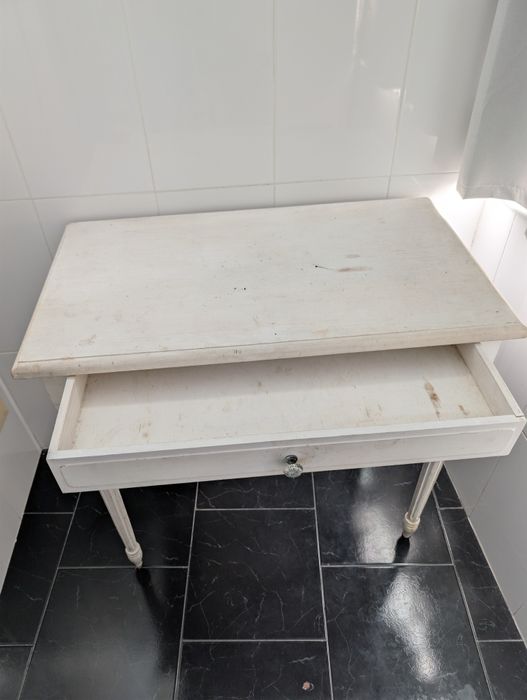 Mesa branca vintage (estudo, escritório,)