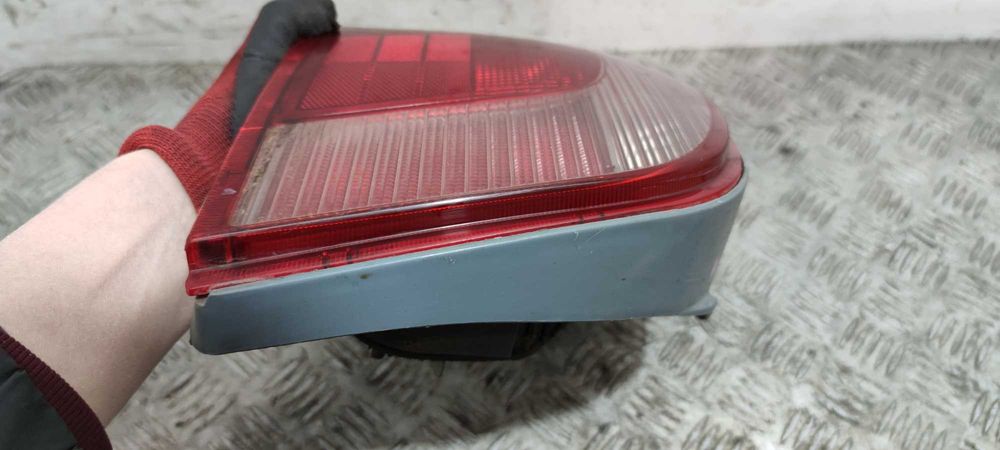 Toyota Yaris I Lampa Lewy Tył Lewa Tylna LT