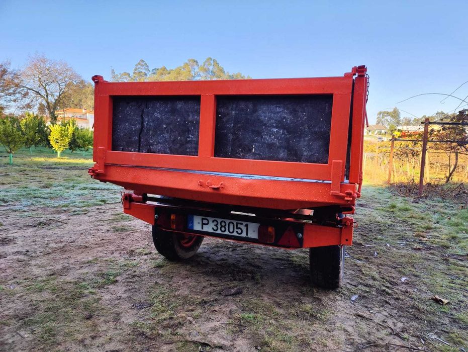 Reboque Tractor Usado