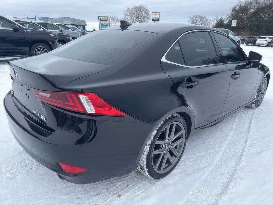 Lexus IS 300      2016